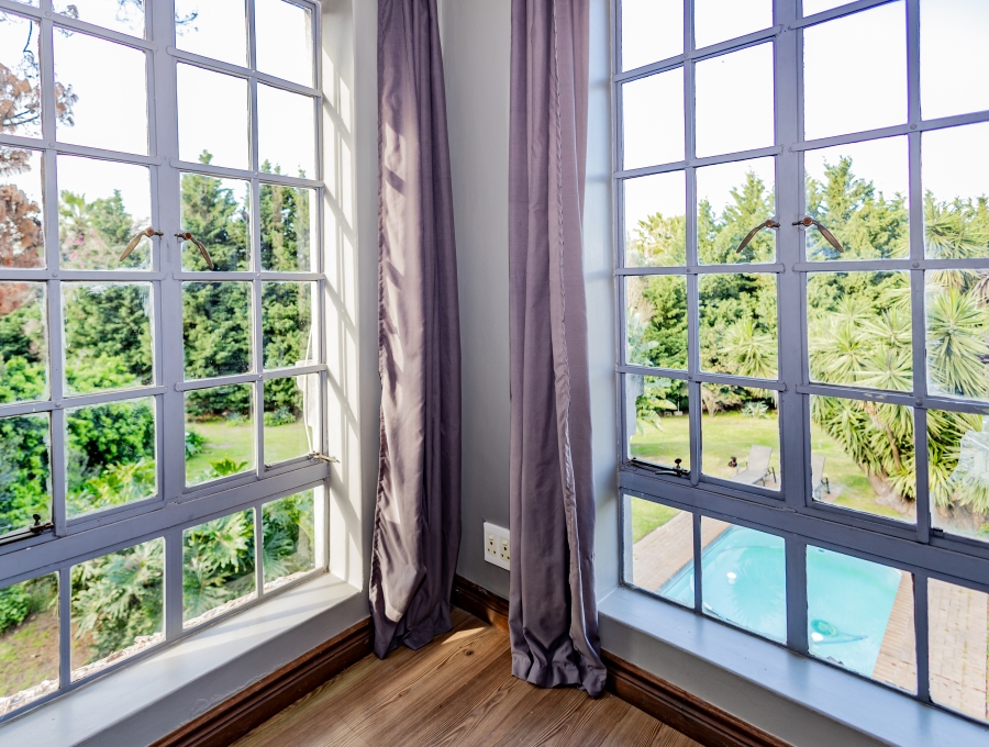 6 Bedroom Property for Sale in Vierlanden Western Cape